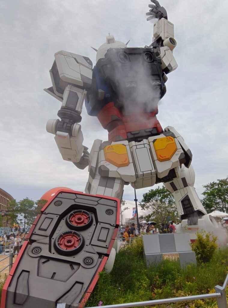 ガンダムの後ろ姿